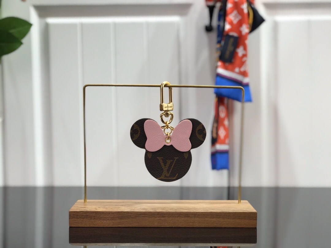 LV BAG CHARM AND KEY HOLDER 111128A