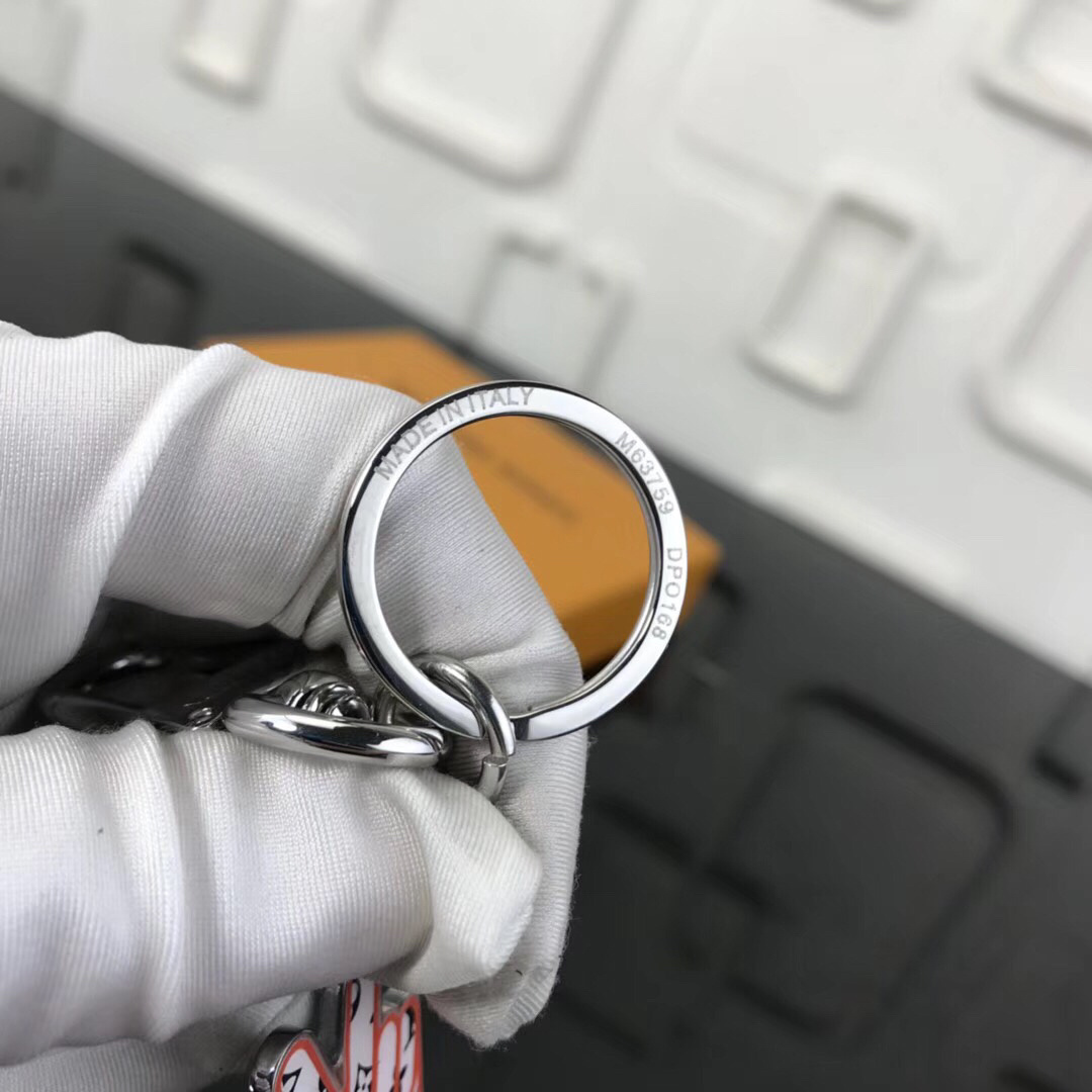 LV BAG CHARM AND KEY HOLDER M63759 