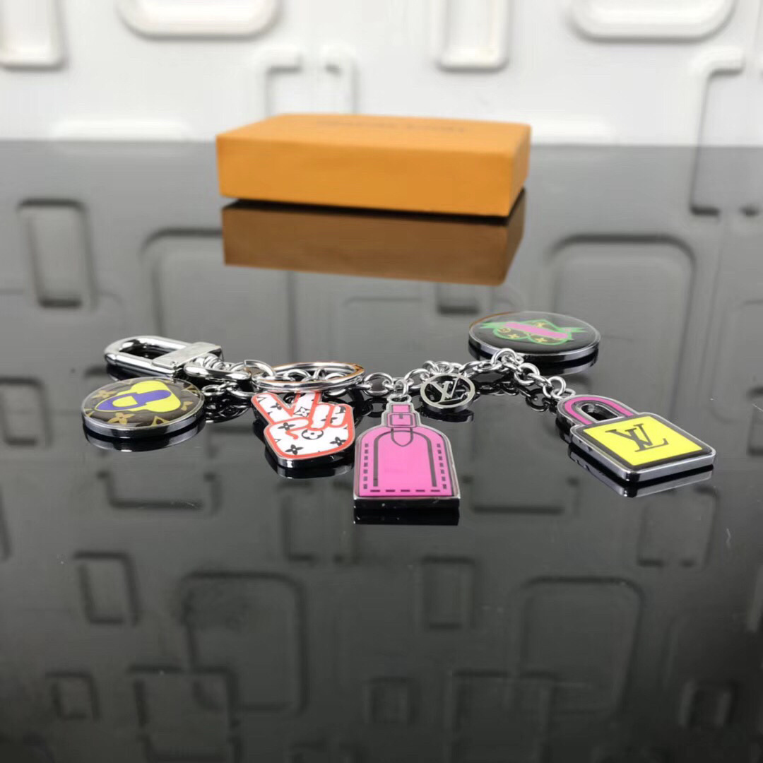 LV BAG CHARM AND KEY HOLDER M63759 