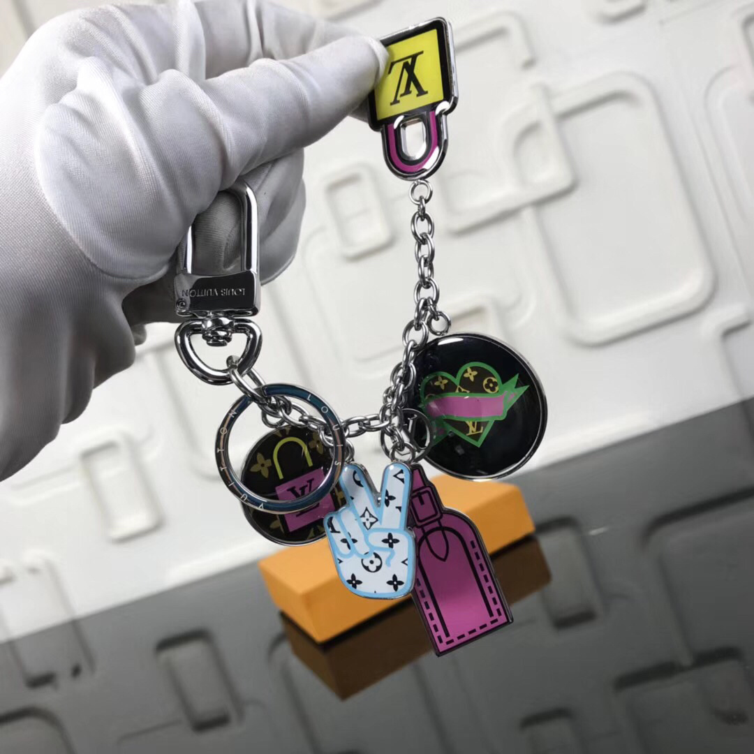 LV BAG CHARM AND KEY HOLDER M63759 