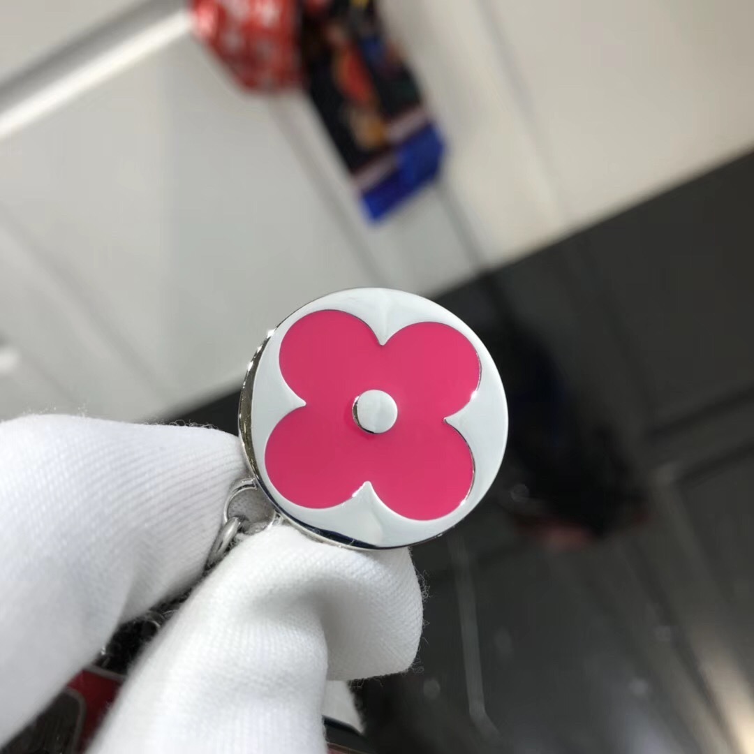 LV BAG CHARM AND KEY HOLDER M67286