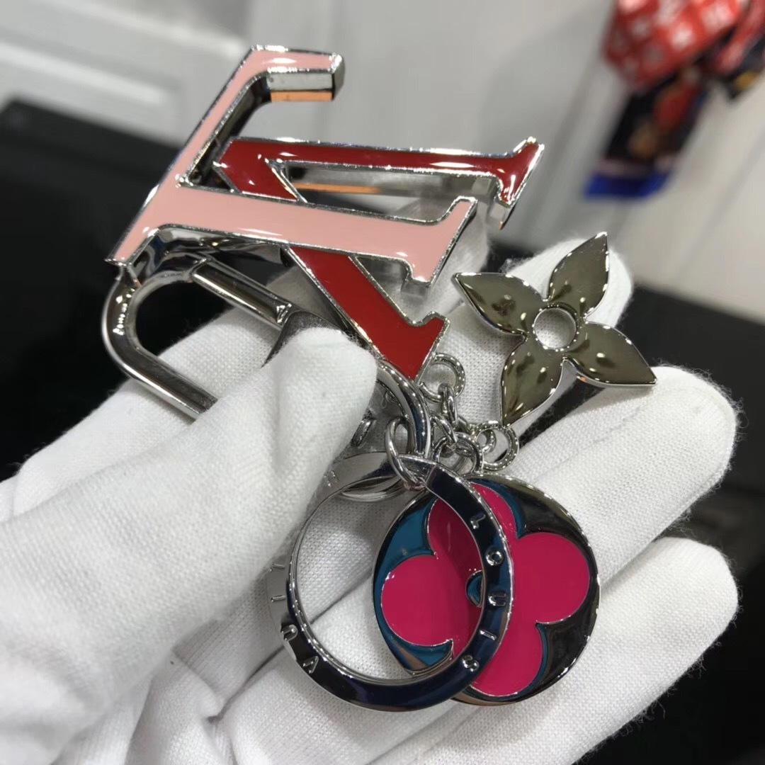 LV BAG CHARM AND KEY HOLDER M67286