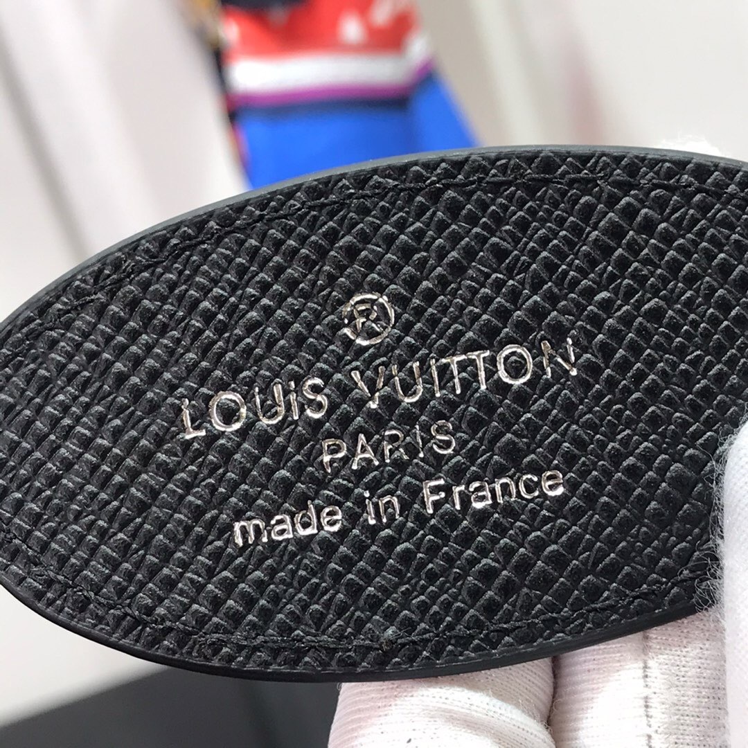 LV BAG CHARM AND KEY HOLDER M68669