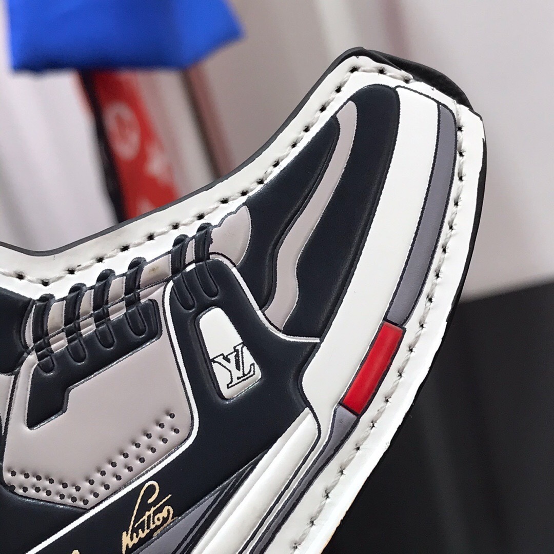 LV BAG CHARM AND KEY HOLDER M68865