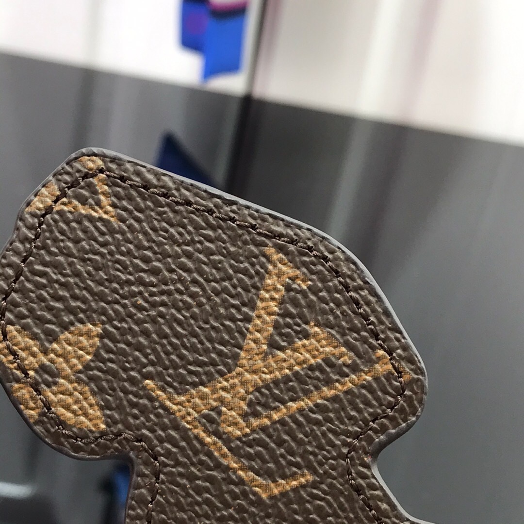 LV BAG CHARM AND KEY HOLDER M68865