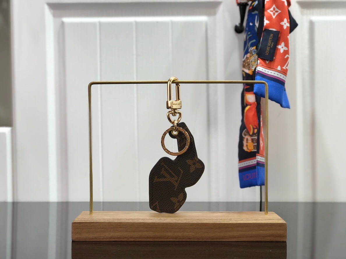 LV BAG CHARM AND KEY HOLDER M68865