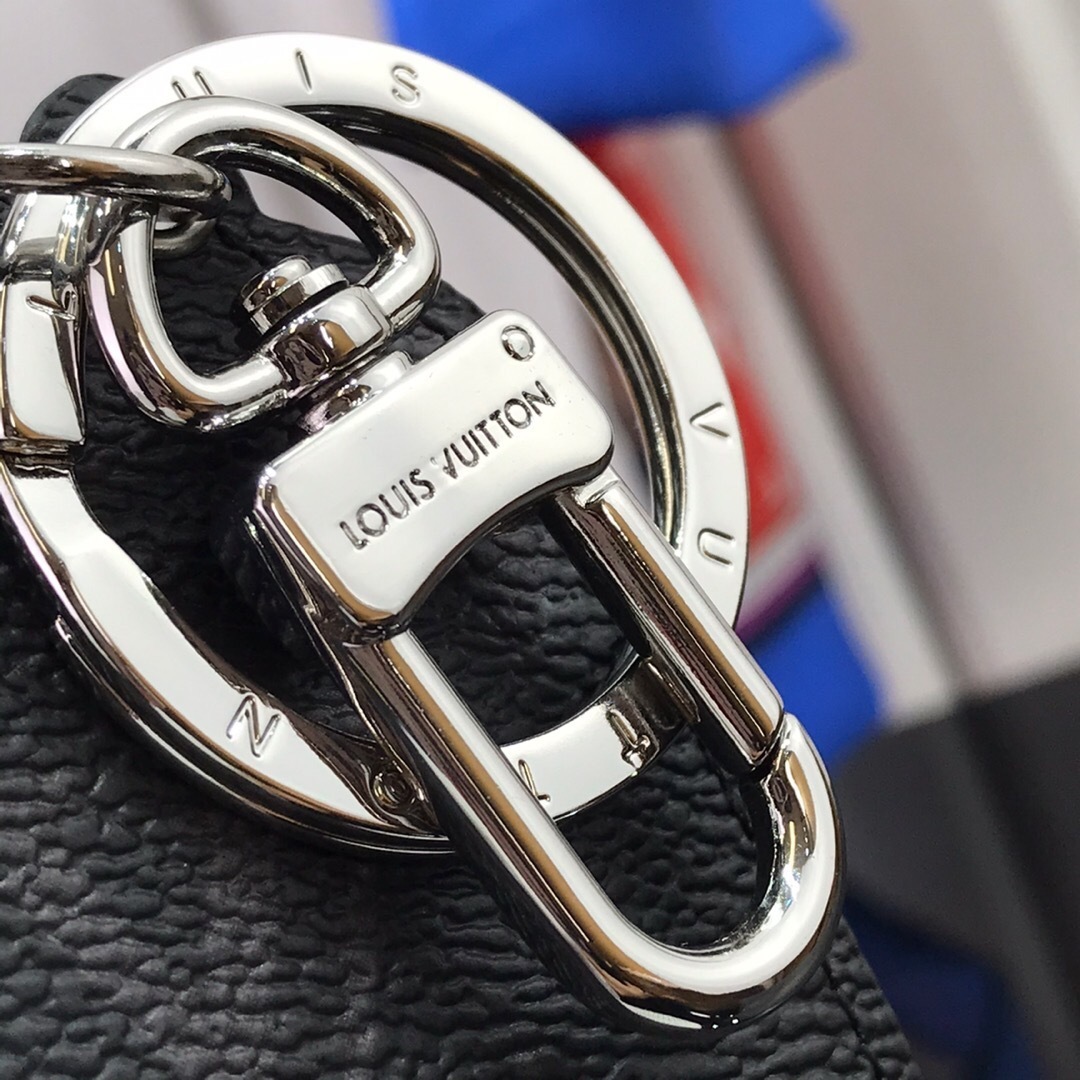 LV BAG CHARM AND KEY HOLDER M68865