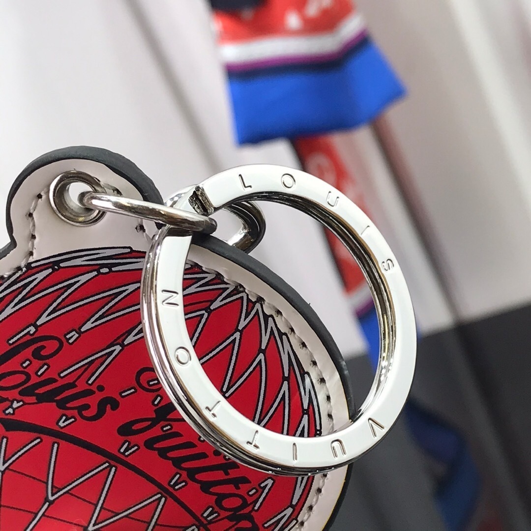 LV BAG CHARM AND KEY HOLDER M68865