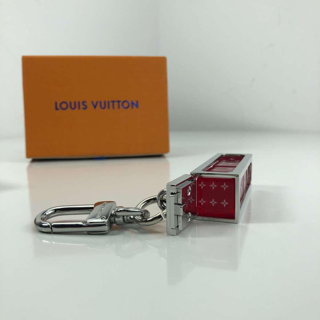 LV BAG CHARMS AND KEY CHAINS MP2072