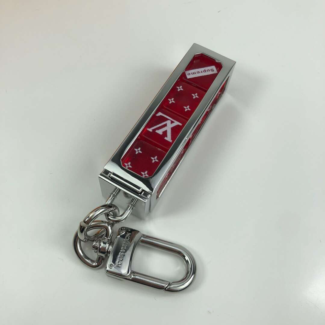 LV BAG CHARMS AND KEY CHAINS MP2072