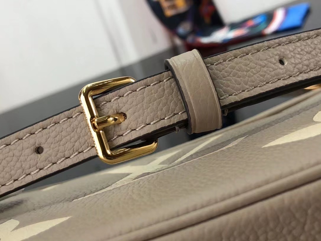 LV BAGATELLE M46112