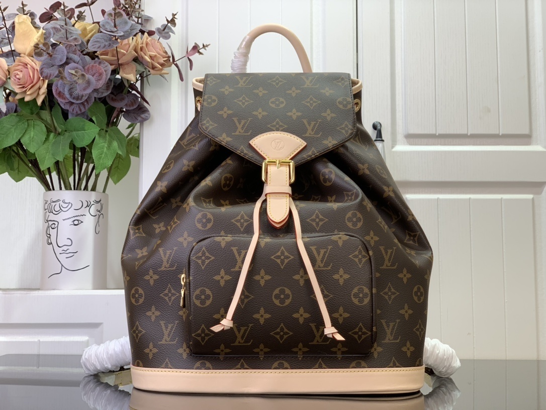 LV Bakcpack m11197 