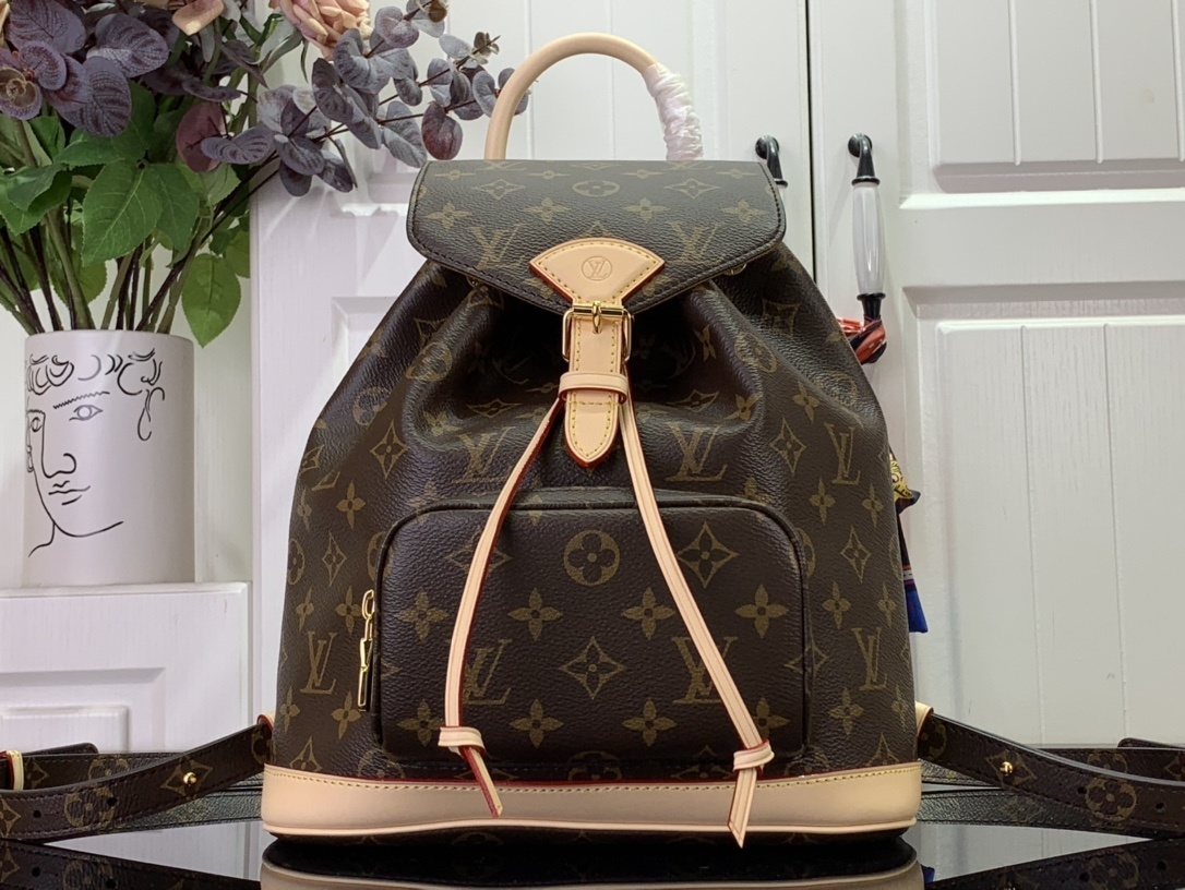 LV Bakcpack M11198