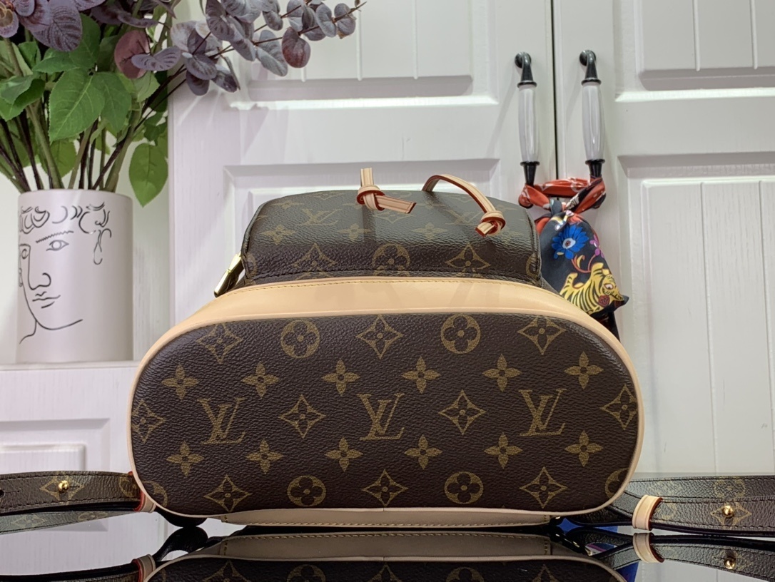 LV Bakcpack M11198