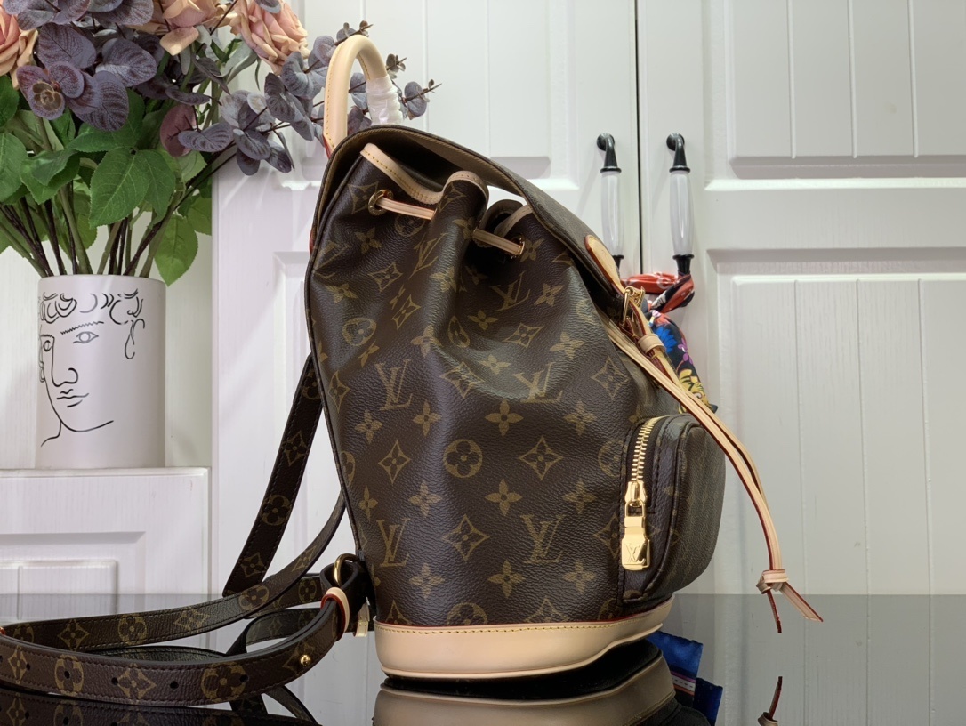 LV Bakcpack M11198