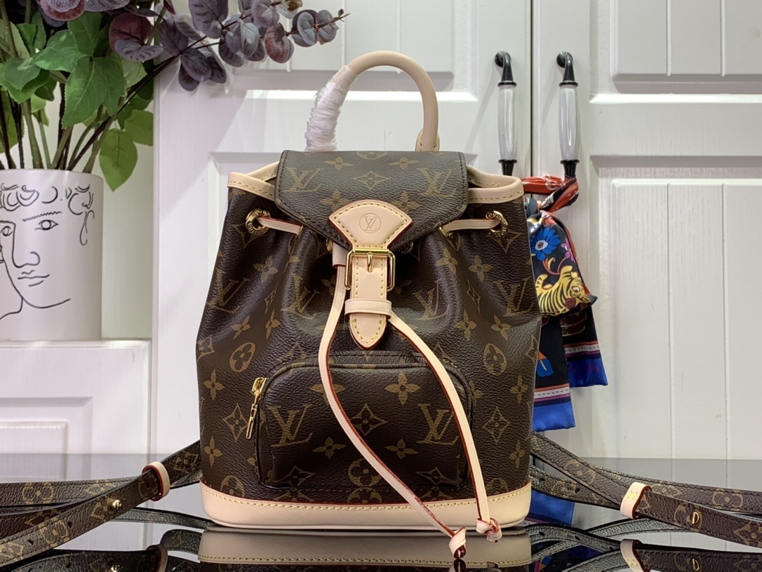 LV Bakcpack m11199 