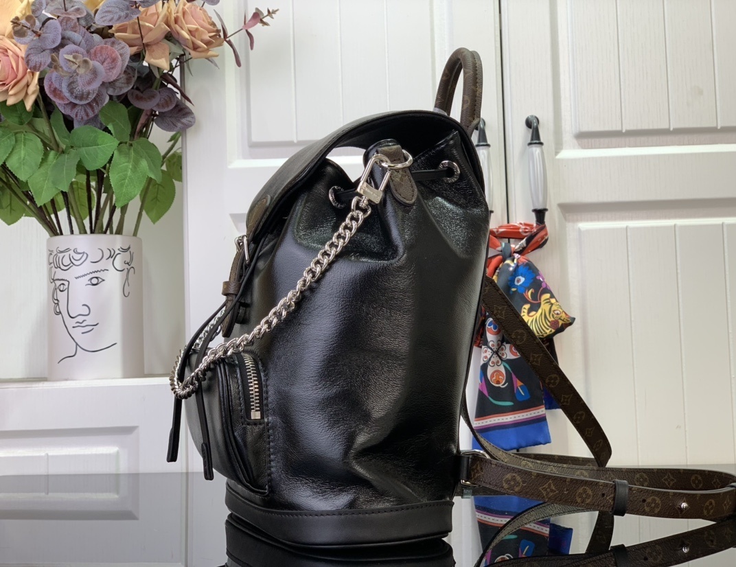 LV Bakcpack M12587 