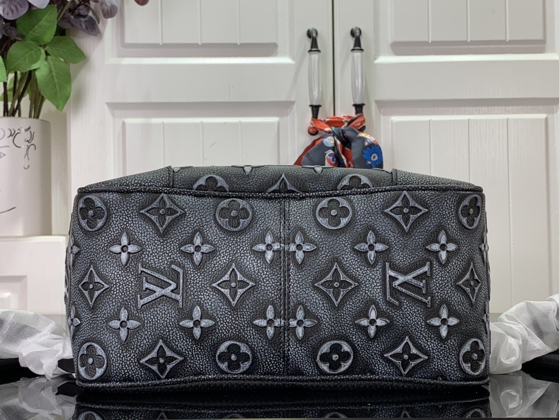 LV Bakcpack m21359 