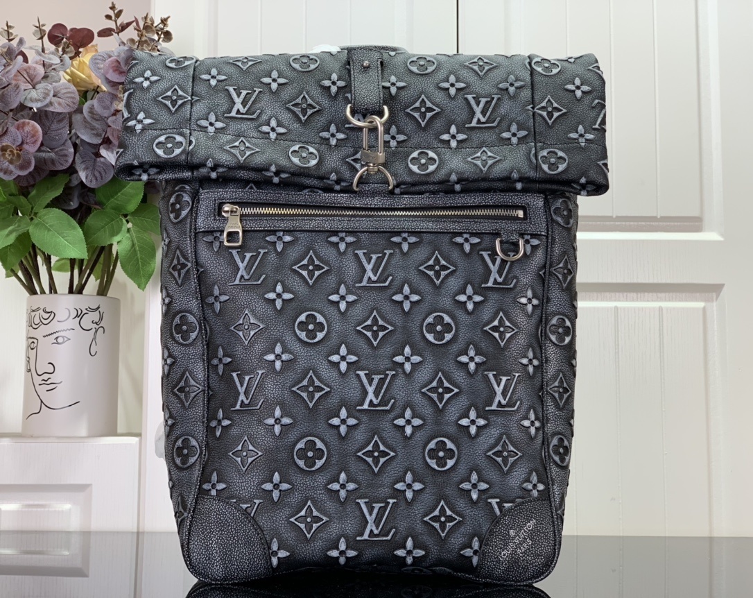 LV Bakcpack m21359 