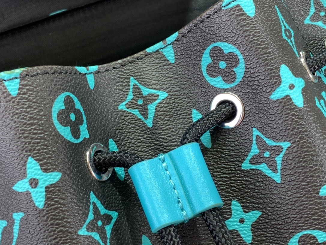 LV Bakcpack M21936 