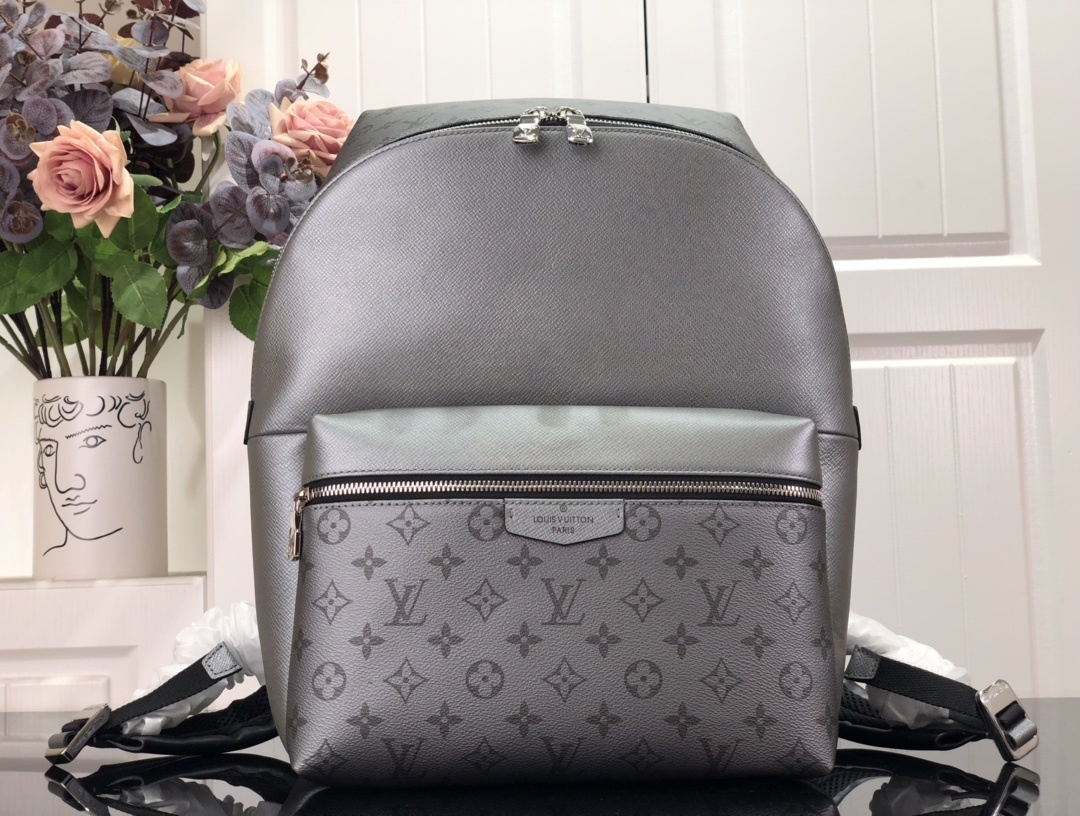LV Bakcpack m30835
