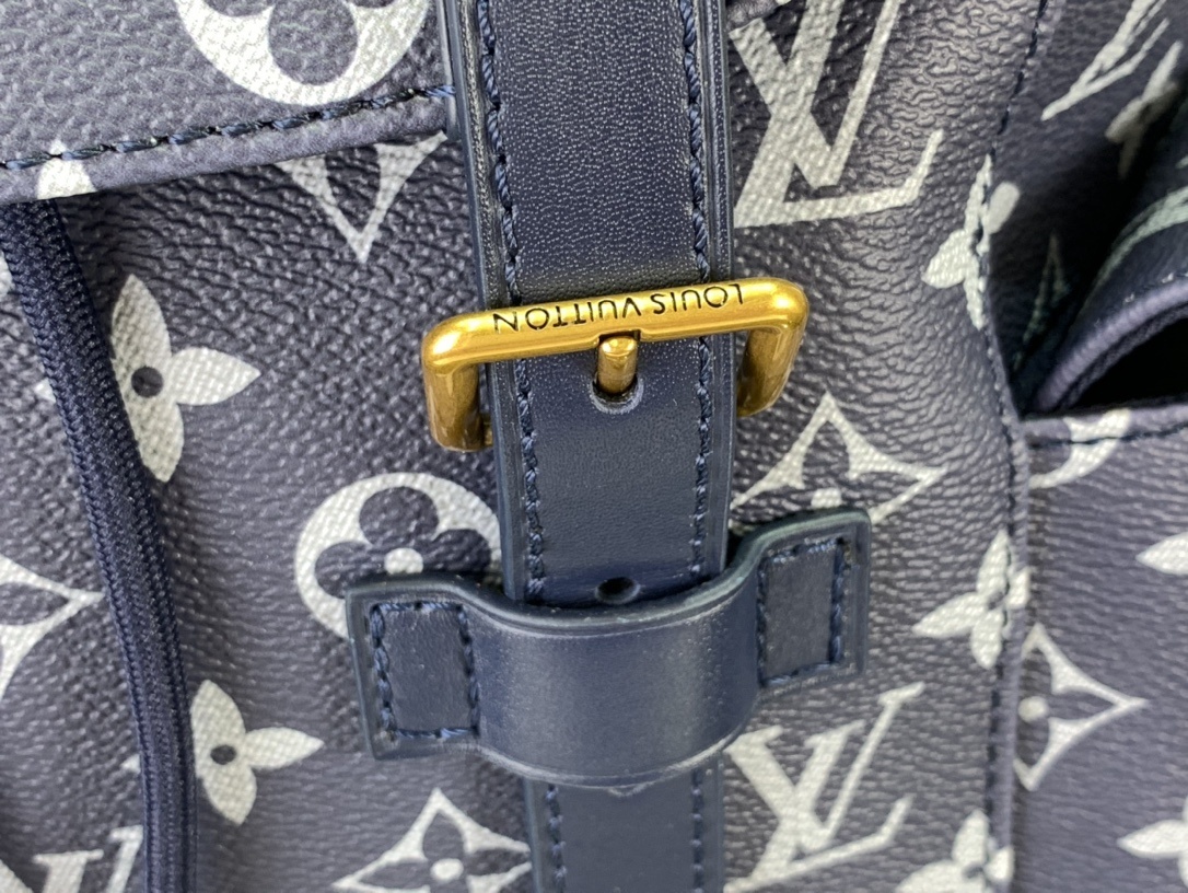 LV Bakcpack m41379A