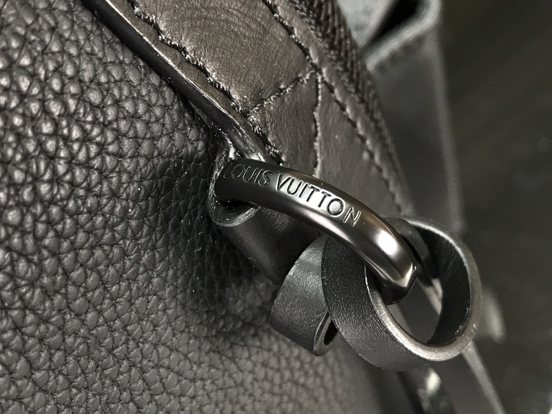 LV Bakcpack m57079 
