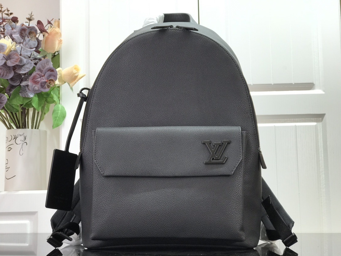 LV Bakcpack m57079 