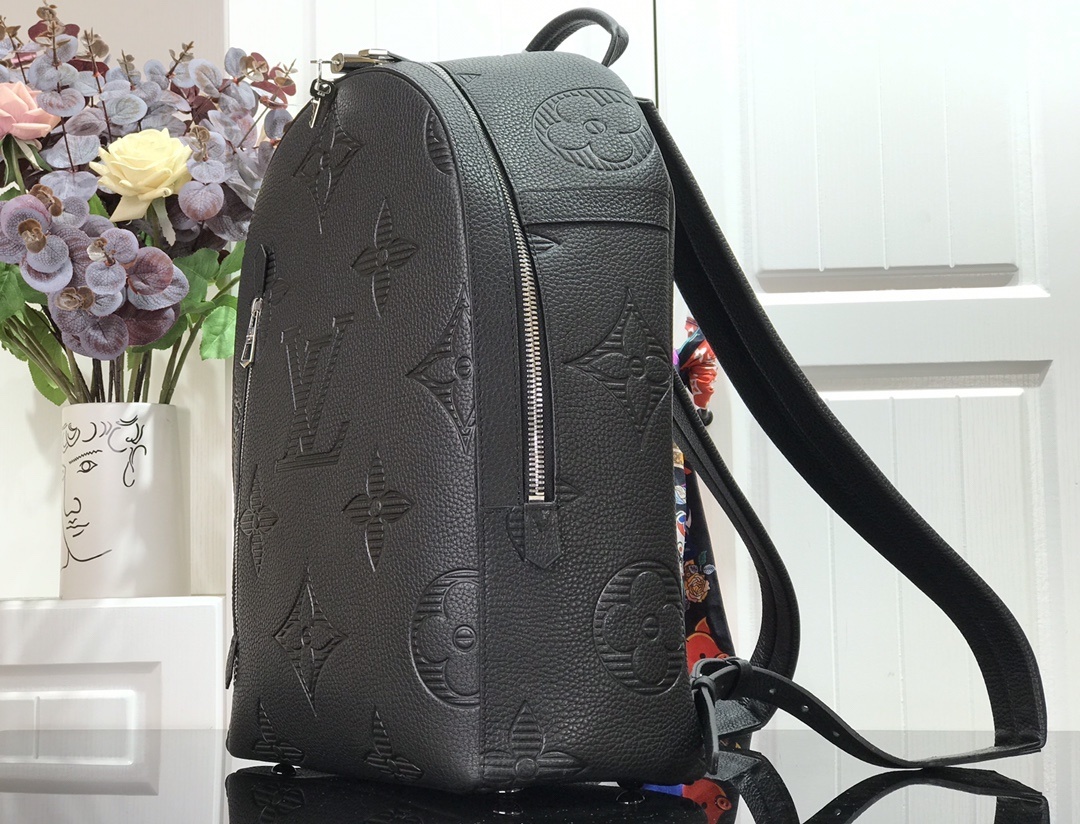 LV Bakcpack M57288T