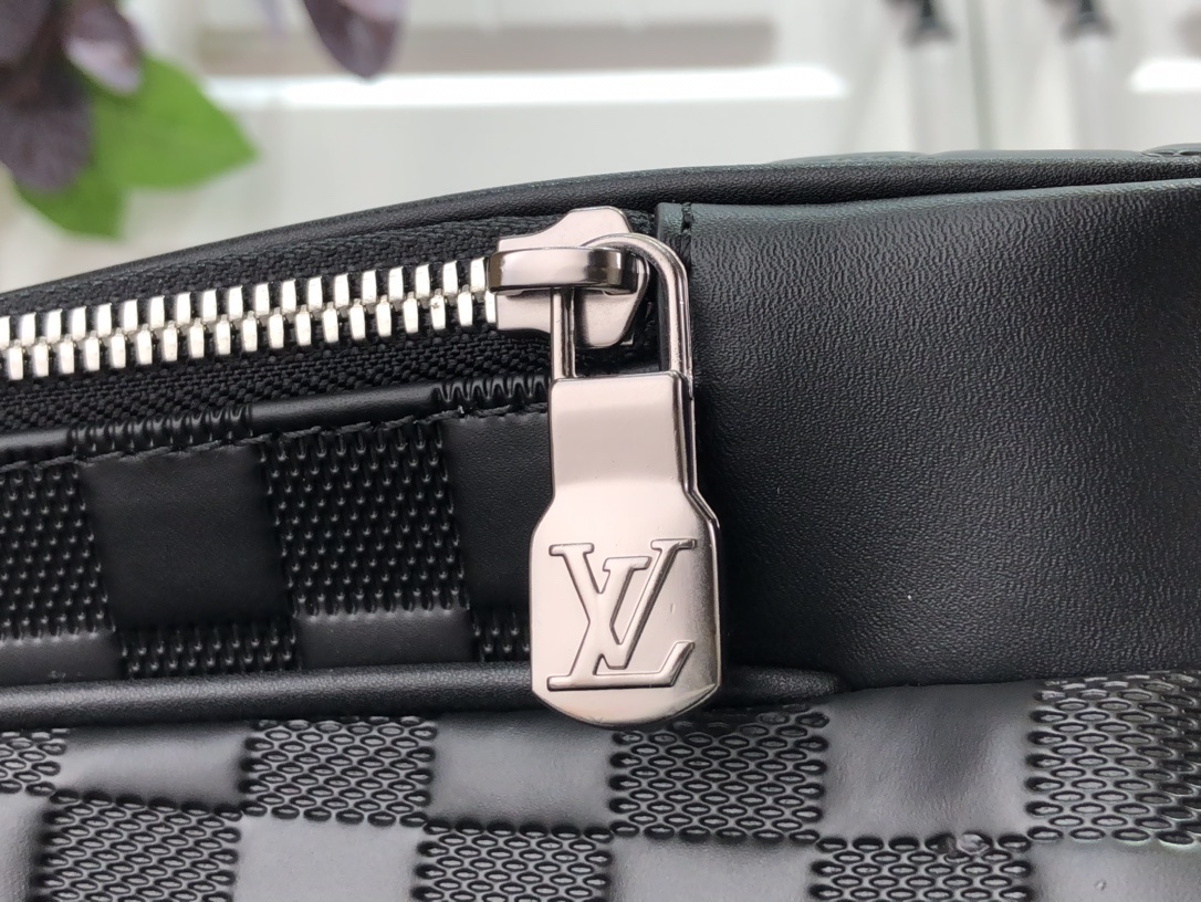 LV Bakcpack N40094M