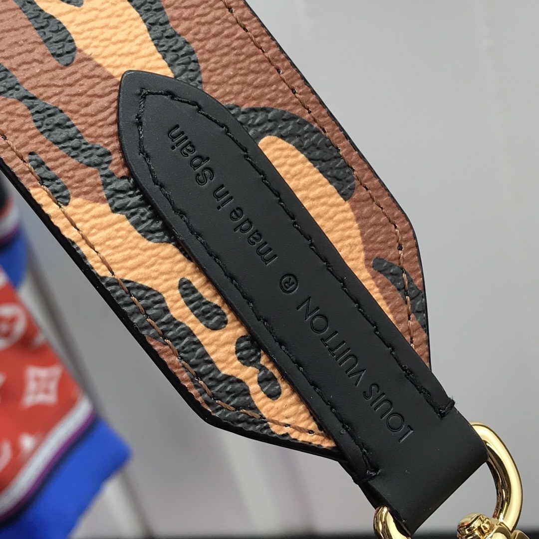 LV BANDOULIERE J02455 