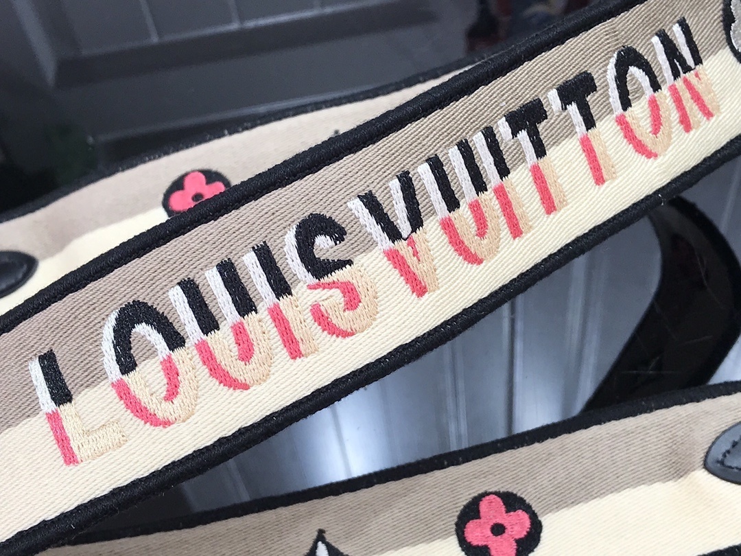 LV BANDOULIERE J02506 