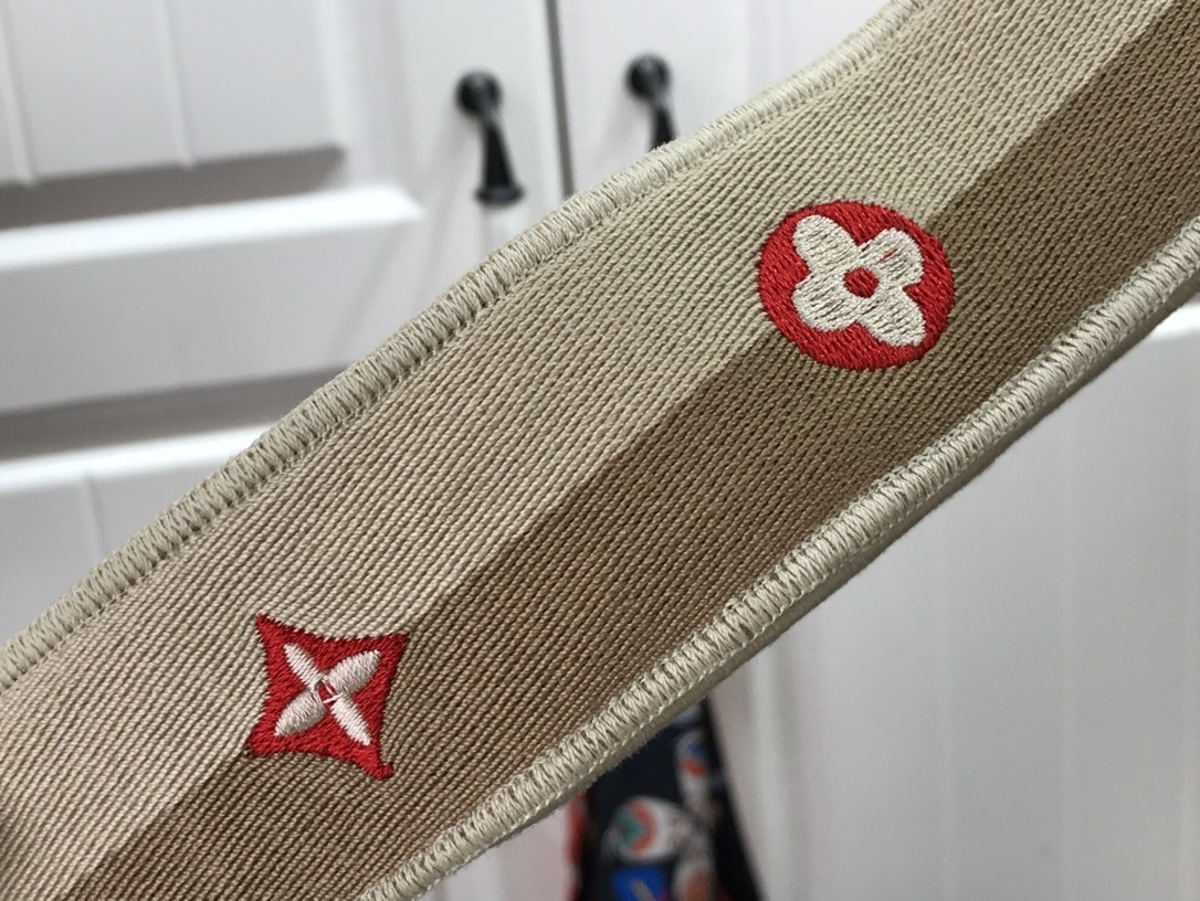 LV BANDOULIERE J02506 