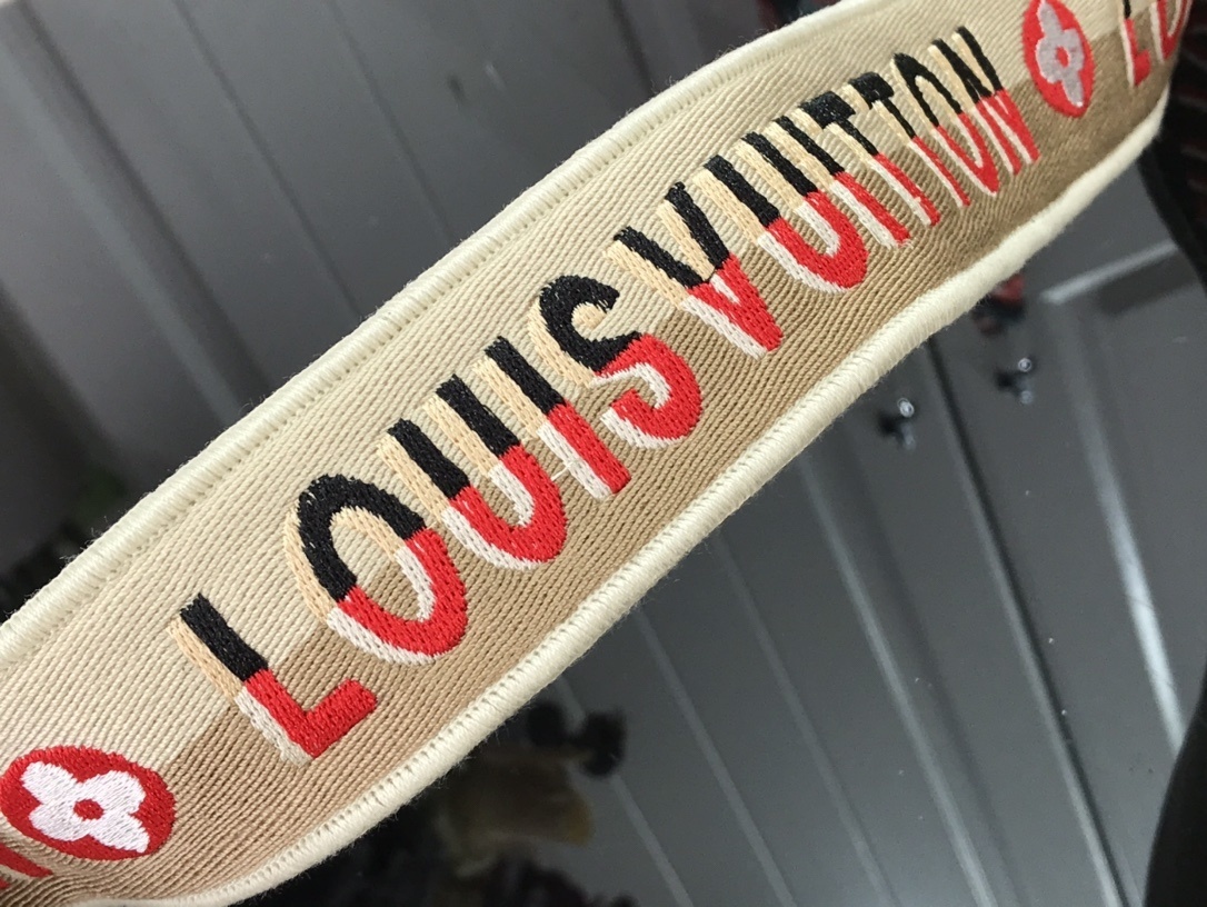 LV BANDOULIERE J02506 