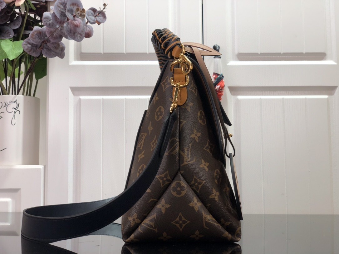 LV BEAUBOURG MM M43953