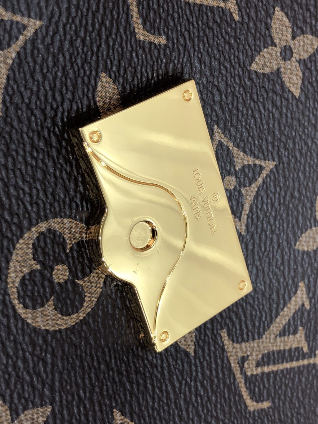 LV BEAUBOURG MM M43953