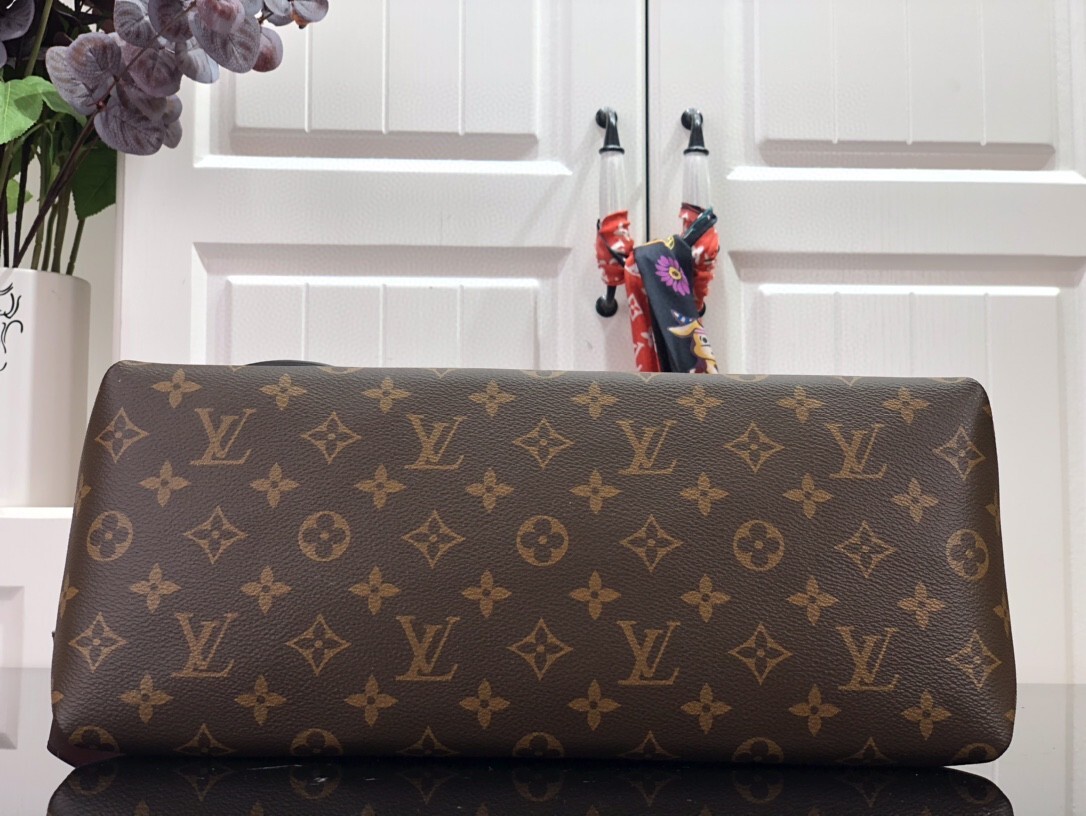 LV BEAUBOURG MM M43953