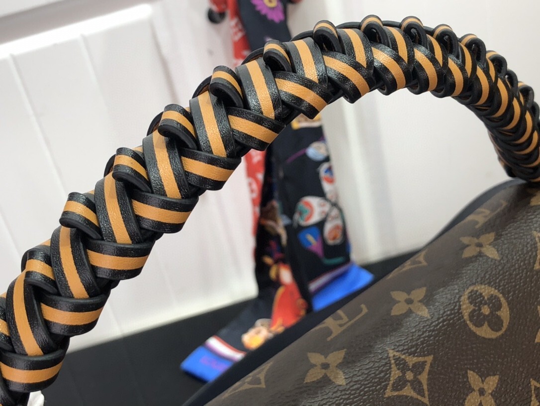 LV BEAUBOURG MM M43953