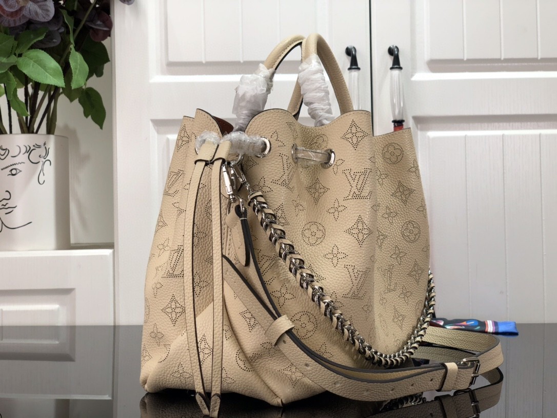 LV BELLA TOTE M59200