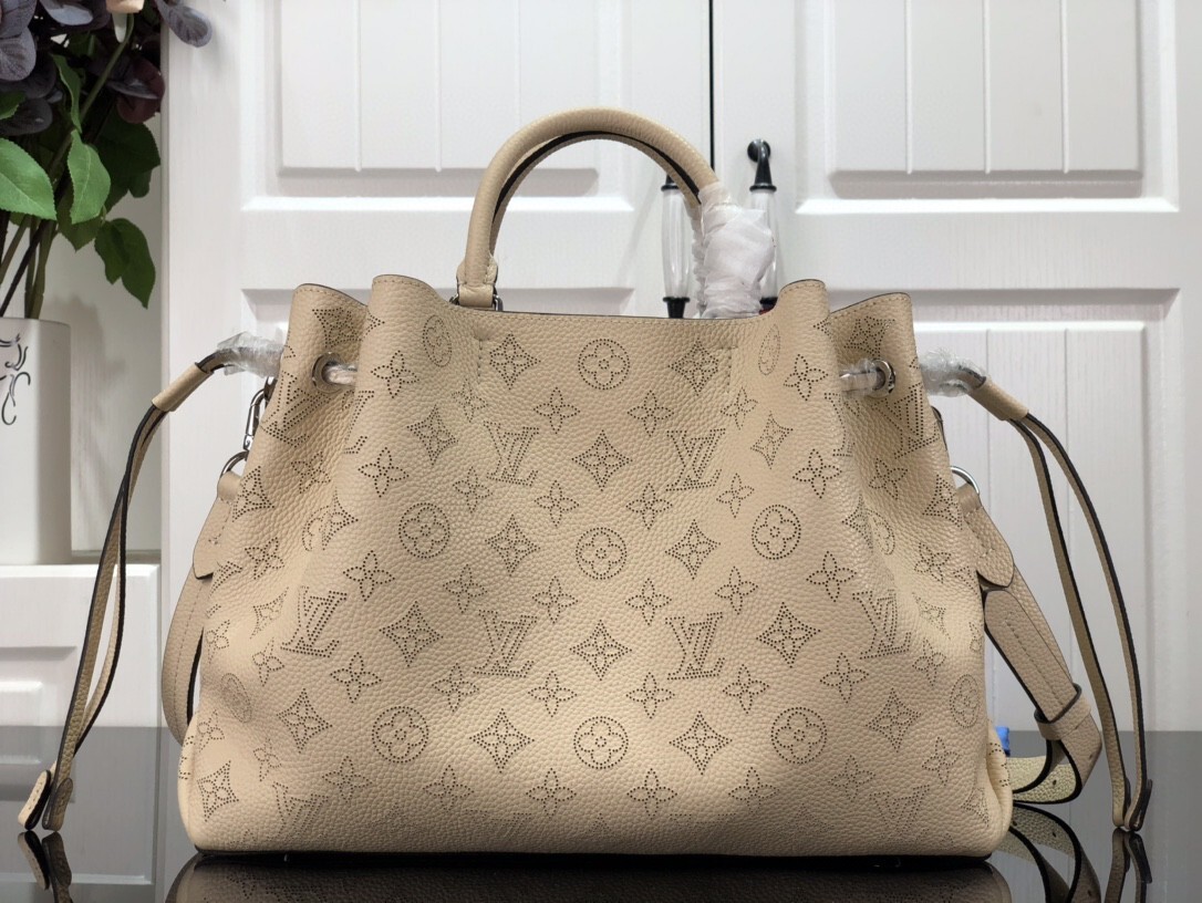 LV BELLA TOTE M59200