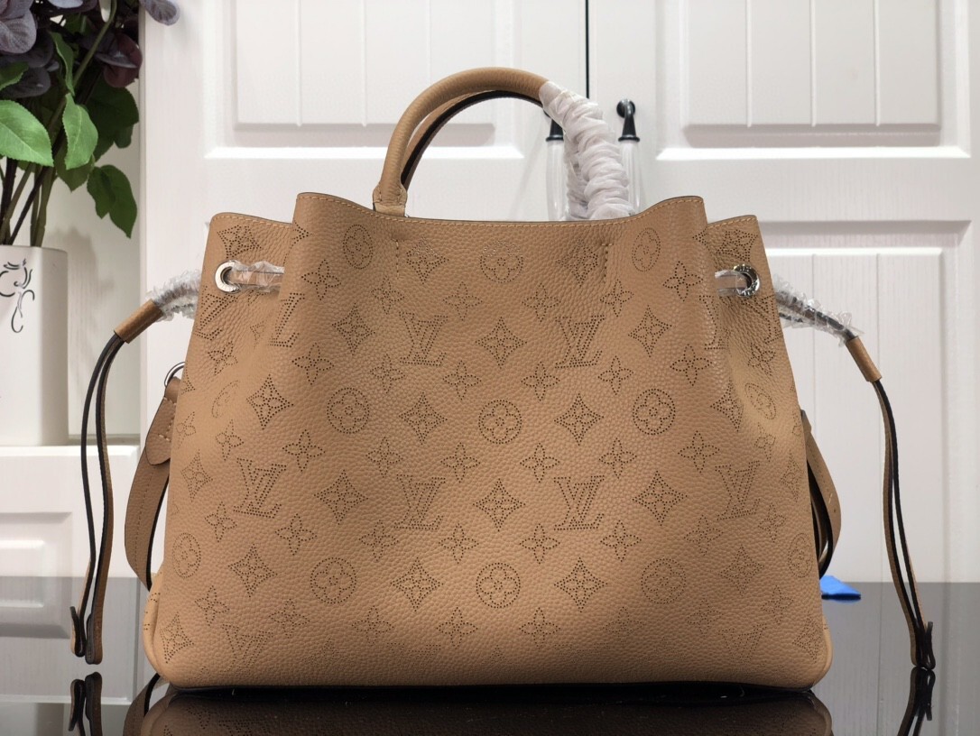 LV BELLA TOTE M59200