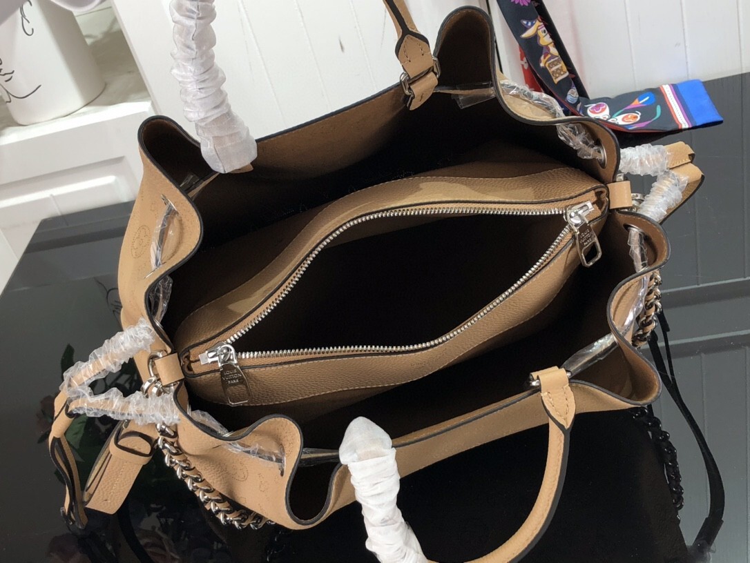 LV BELLA TOTE M59200