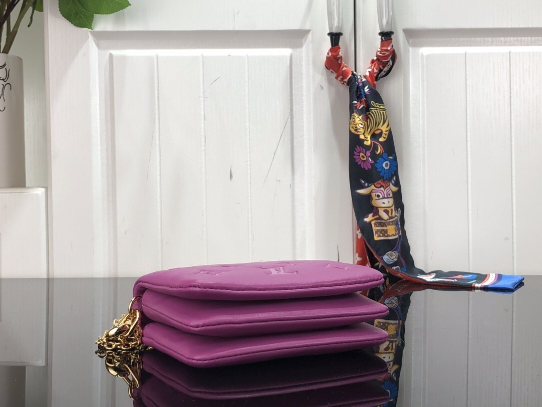 LV BELTBAG COUSSIN M81127 