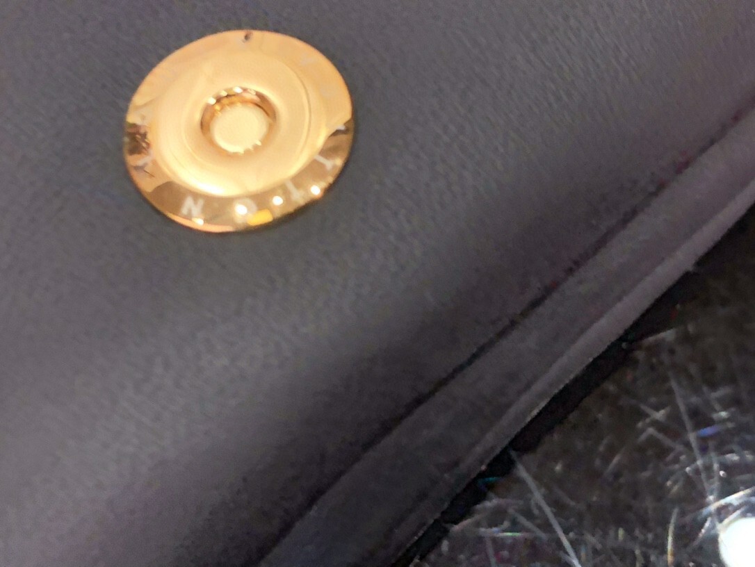 LV BELTBAG COUSSIN M81127 