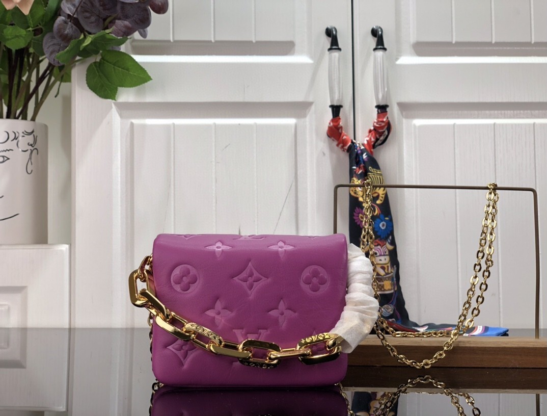 LV BELTBAG COUSSIN M81127 