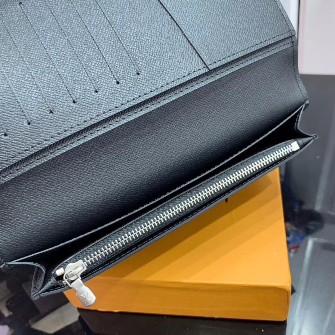 LV BERAZZA wallet M67823