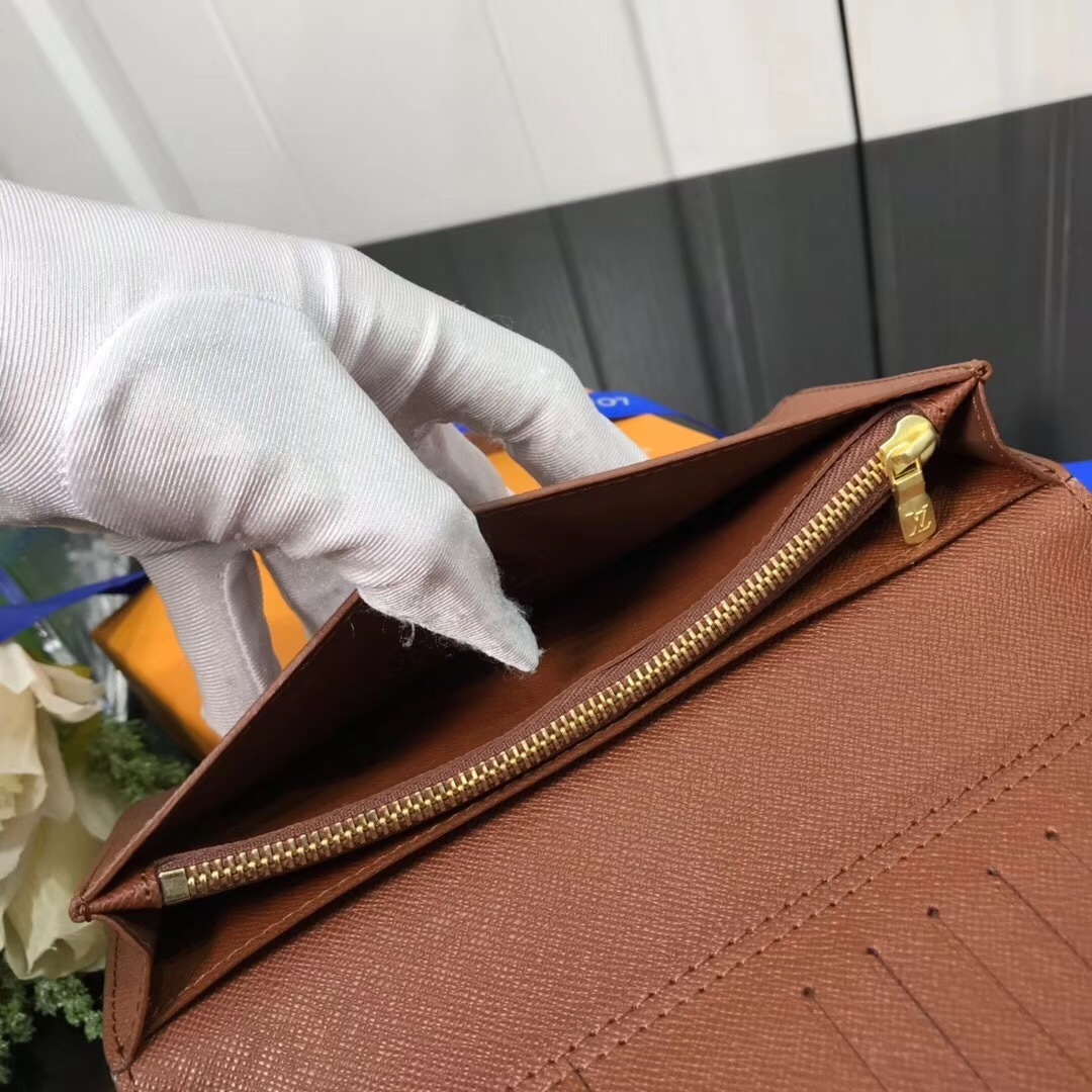 LV BERAZZA wallet M67823