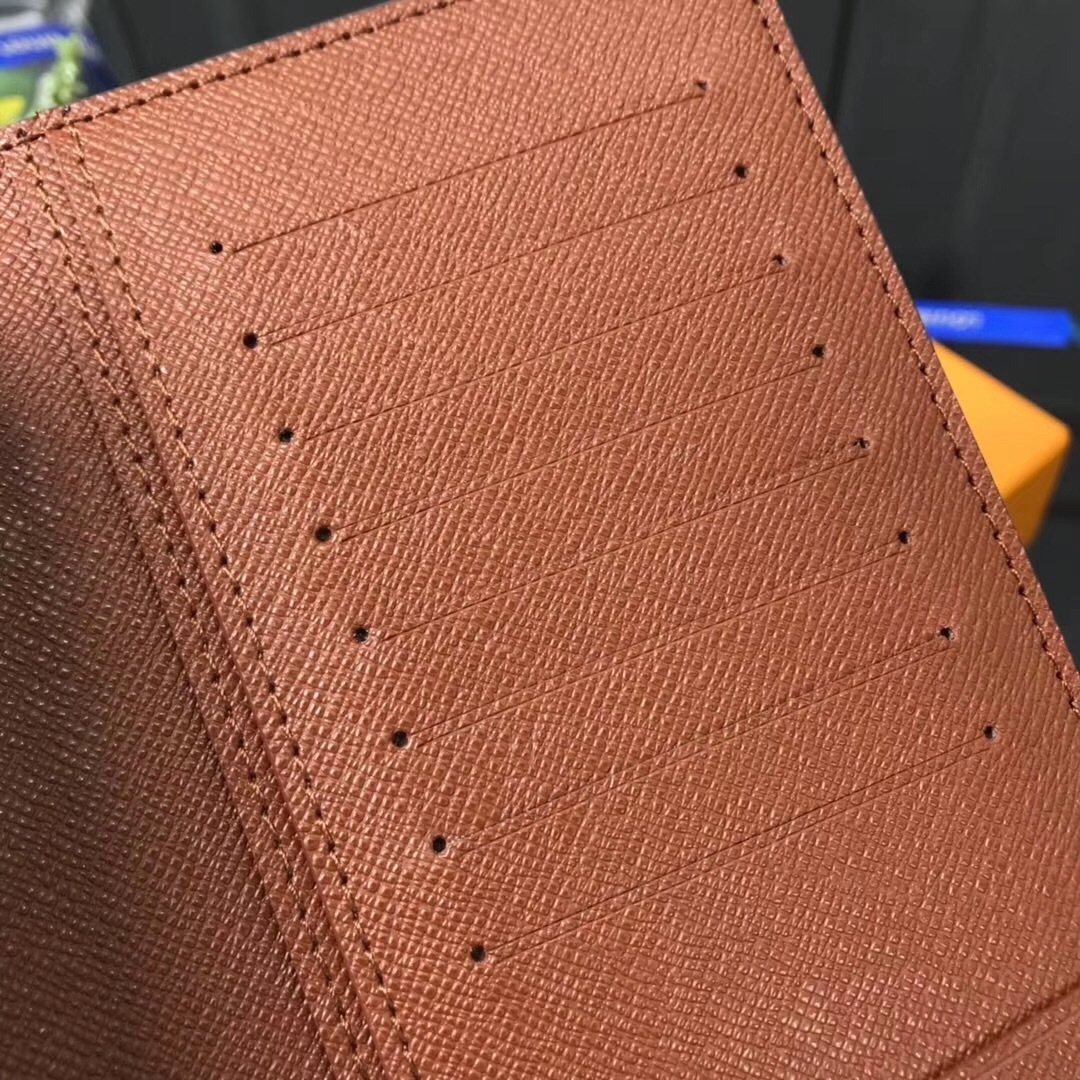 LV BERAZZA wallet M67823