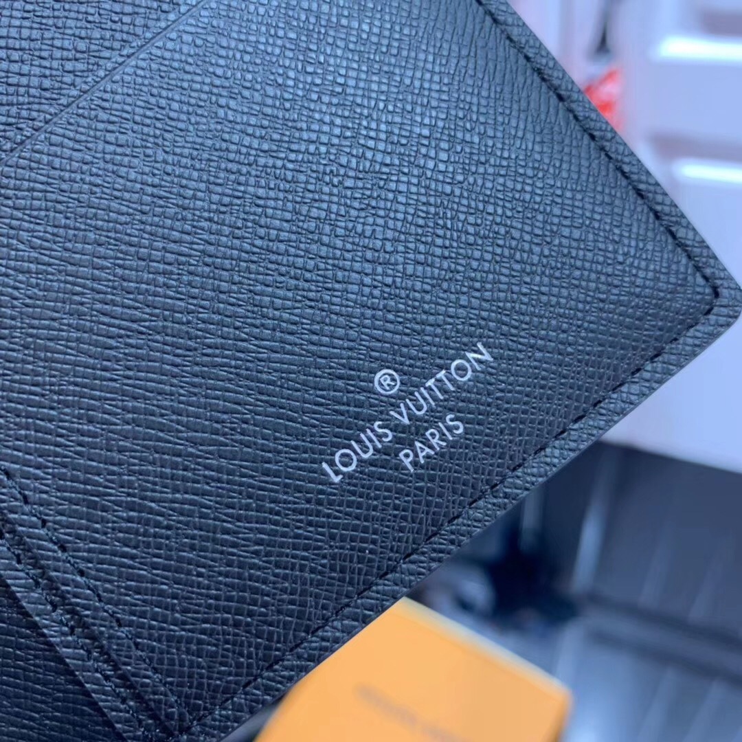 LV BERAZZA wallet M67823