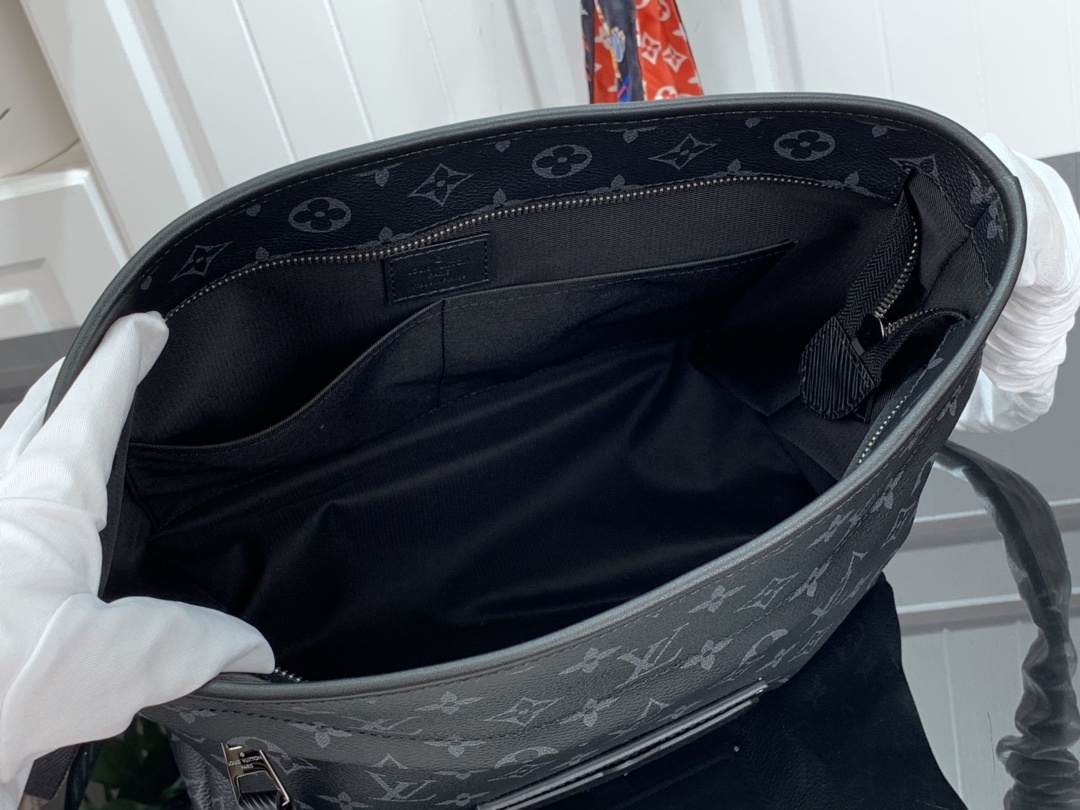 LV BESACE ZIPPEE BAG M45216